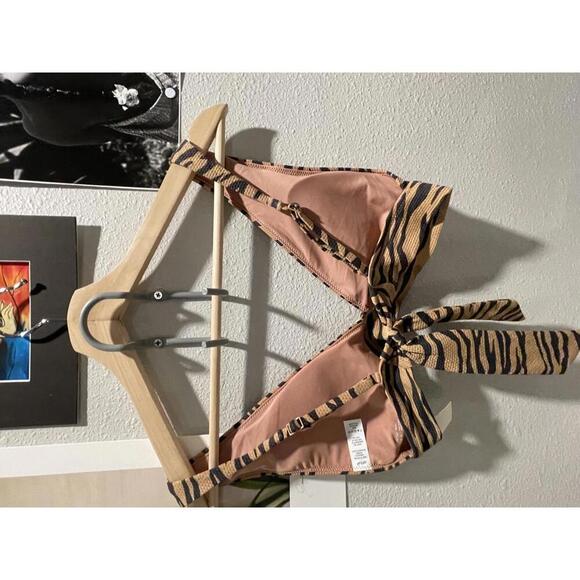 Aerie Zebra Print Bikini Top- Size M NWT - Picture 3 of 4